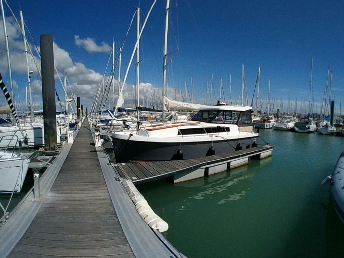 Hotel La Rochelle sur L'eau Extérieur photo